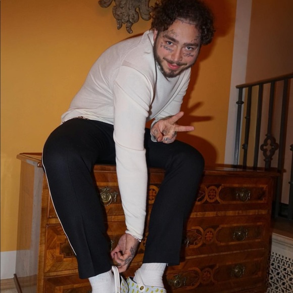 Meet your Posher, Posty - Picture 1 of 1